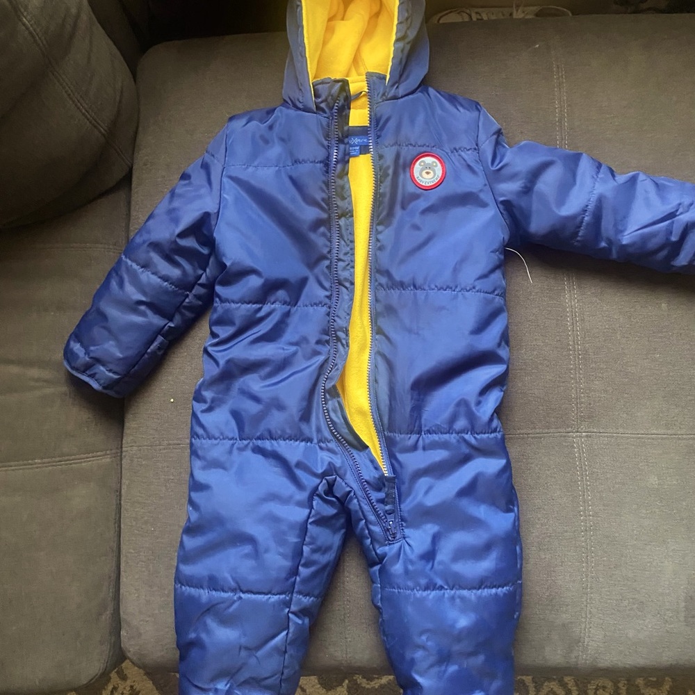 Toddler one piece snow suit. New!